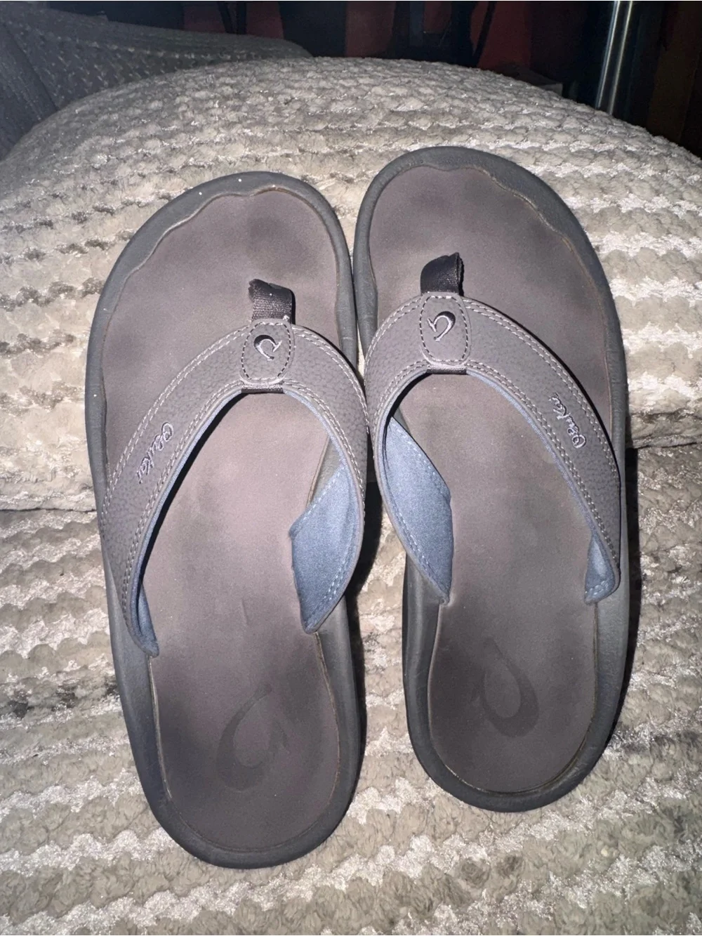 Olukai Men’s sandals size 9.5